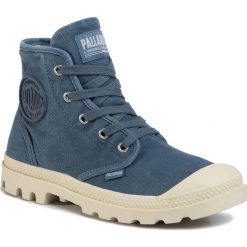 Trapery PALLADIUM - Pampa Hi 92352-448-M Blue Denim. Niebieskie trapery damskie Palladium, z tworzywa sztucznego, bez obcasa, bez zapięcia. Za 349,00 zł.
