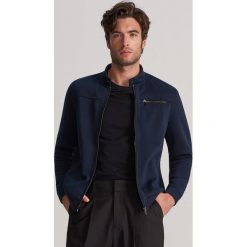 Minimalistyczna bluza z zapięciem na suwak - Granatowy. Niebieskie bluzy męskie Reserved, s, bez wzorów, bez kołnierzyka, bez rękawów, bez kaptura. Za 139,99 zł.