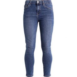 Boyfriendy damskie: Topshop Petite JAMIE Jeansy Slim Fit middenim