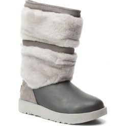 Śniegowce UGG - W Reykir 1018431 W/Mtl. Szare kozaki damskie Ugg, z wełny, bez obcasa, bez zapięcia. Za 1379,00 zł.