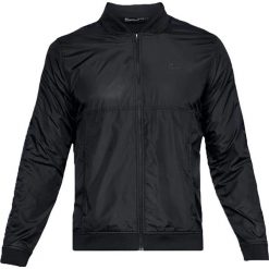 Under Armour Sportstle Wind Bomber 1310588-001. Czarne kurtki męskie Under Armour, m, bez wzorów, z nylonu, bez kaptura. W wyprzedaży za 209,99 zł.