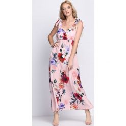 Jasnoróżowa Sukienka Love Me Better. Sukienki damskie Born2be. Za 49,99 zł.