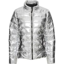 Kurtka pikowana z metalicznym połyskiem bonprix srebrny. Szare kurtki damskie bonprix, bez wzorów. Za 219,99 zł.