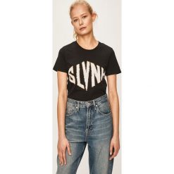 Silvian Heach - T-shirt. Czarne bluzki damskie Silvian Heach, s, z aplikacjami, z bawełny, z okrągłym kołnierzem. W wyprzedaży za 99,90 zł.