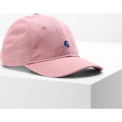 Czapki damskie: Carhartt WIP MADISON LOGO Czapka z daszkiem soft rose/saphire