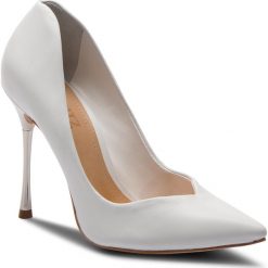 Szpilki SCHUTZ - S 20442 0014 0001 U White. Białe półbuty damskie Schutz, bez wzorów, ze skóry ekologicznej, bez obcasa, na obcasie, bez zapięcia. W wyprzedaży za 439,00 zł.