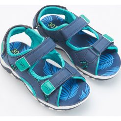 Sandały sportowe - Granatowy. Niebieskie buty chłopięce sportowe Reserved. Za 59,99 zł.