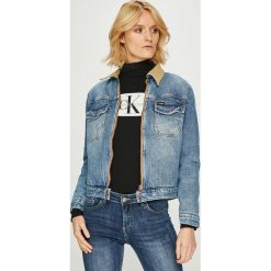 Wrangler - Kurtka. Niebieskie kurtki damskie Wrangler, s, bez wzorów, z bawełny, krótkie, bez kaptura. W wyprzedaży za 229,90 zł.