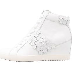 Trampki damskie slip on: Kennel + Schmenger SOHO Tenisówki i Trampki wysokie bianco/weiß