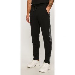 Calvin Klein Jeans - Spodnie. Szare spodnie męskie Calvin Klein Jeans, s, z aplikacjami, z bawełny. Za 449,90 zł.