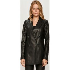 Guess Jeans - Marynarka. Czarne kamizelki damskie Guess Jeans, s, z aplikacjami, z elastanu, klasyczne, bez kaptura. Za 799,90 zł.