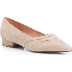Buty damskie. Niebieskie baleriny damskie Wittchen, z aplikacjami, ze skóry, klasyczne, na wysokim obcasie. W wyprzedaży za 279,90 zł.