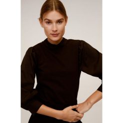 Mango - Longsleeve Pope. Białe bluzki damskie Mango, l, bez wzorów, z bawełny, casualowe, z golfem, z krótkim rękawem. W wyprzedaży za 59,90 zł.