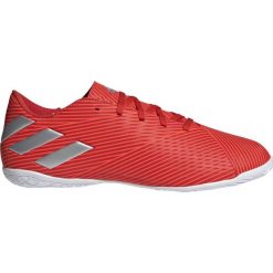 Buty halowe adidas Nemeziz 19.4 In M F34528. Czerwone buty sportowe męskie Adidas, z gumy, bez zapięcia, do piłki nożnej. W wyprzedaży za 249,00 zł.