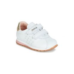 Buty Dziecko Pablosky 59900. Białe trampki dziewczęce Pablosky, bez wzorów, bez zapięcia. Za 239,00 zł.