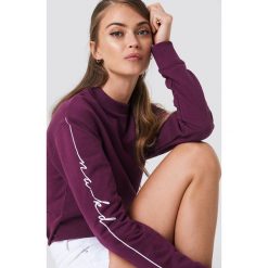 NA-KD Bluza dresowa - Red. Czerwone bluzy damskie NA-KD, z bawełny, bez kaptura. Za 121,95 zł.
