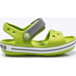 Crocs - Sandały dziecięce Crocnamd Sandal. Żółte sandały dziewczęce Crocs, z gumy, bez zapięcia. W wyprzedaży za 89,90 zł.