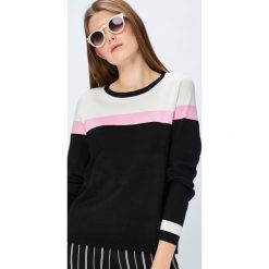 Only - Sweter. Czerwone swetry klasyczne damskie marki ONLY, s, z wiskozy, z okrągłym kołnierzem. W wyprzedaży za 59,90 zł.