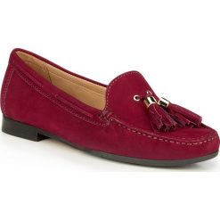 Buty damskie. Różowe mokasyny damskie Wittchen, ze skóry, klasyczne. W wyprzedaży za 299,90 zł.