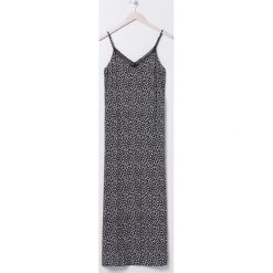 Sukienka maxi z kwiatowym wzorem -. Sukienki damskie Sinsay, xs, bez wzorów, bez kołnierzyka, bez rękawów, maxi. W wyprzedaży za 39,99 zł.