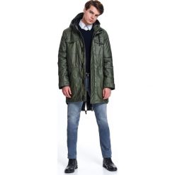Kurtka parka z tkaniny hydrofobowej. Brązowe kurtki męskie Top Secret, na zimę, m, bez wzorów, z tkaniny, długie, z kapturem. W wyprzedaży za 279,99 zł.