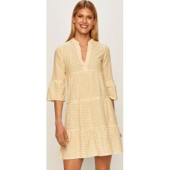 Vero Moda - Sukienka. Białe sukienki damskie Vero Moda, na co dzień, m, bez wzorów, z bawełny, casualowe, bez kołnierzyka, bez rękawów, mini, proste. Za 169,90 zł.
