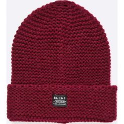 Blend - Czapka. Czerwone czapki zimowe męskie marki Blend, na zimę, z dzianiny. W wyprzedaży za 19,90 zł.