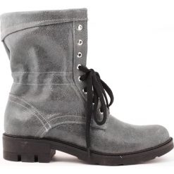 Sznurowane botki z ociepleniem na grubej podeszwie - skóra naturalna - model 431 - kolor szary. Szare botki damskie Zapato, na zimę, z jeansu, bez obcasa, na płaskiej podeszwie, na sznurówki. W wyprzedaży za 299,25 zł.