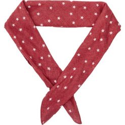 Chustka w gwiazdki. Czerwone szaliki damskie Pull&Bear, bez wzorów. Za 24,90 zł.