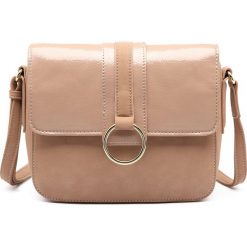 Tamaris torebka crossbody jasnoróżowa Madoka 3196192. Różowe torebki klasyczne damskie Tamaris, bez wzorów, ze skóry, bez dodatków. Za 229,00 zł.