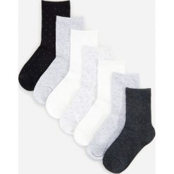 Bawełniane skarpetki 7 pack - Czarny. Czarne skarpetki damskie Reserved, bez wzorów, z bawełny. Za 49,99 zł.
