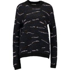 Swetry klasyczne damskie: Modström DALLAS ONECK SWEATER Sweter tiger lines