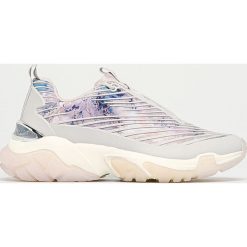 Tamaris - Buty. Białe buty sportowe damskie Tamaris, z materiału. Za 359,90 zł.