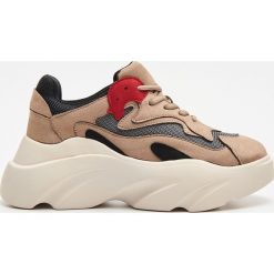 Buty sportowe daddy shoes - Beżowy. Brązowe buty sportowe damskie Cropp, bez wzorów, sportowe. W wyprzedaży za 119,99 zł.