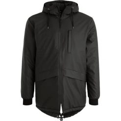 Rains Parka black. Czarne płaszcze damskie marki Rains, xl, bez wzorów, z poliesteru, bez kaptura. Za 899,00 zł.