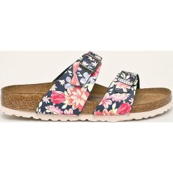 Birkenstock - Klapki Sydney. Niebieskie klapki damskie Birkenstock, bez wzorów, ze skóry, bez obcasa, na obcasie. Za 339,90 zł.