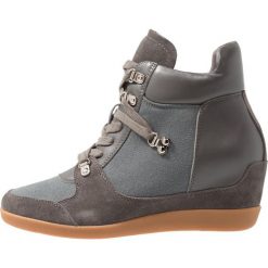 Shoe The Bear EMMY HIKE Sneakersy wysokie dark grey. Szare trampki i tenisówki damskie marki Shoe The Bear, ze skóry. Za 629,00 zł.