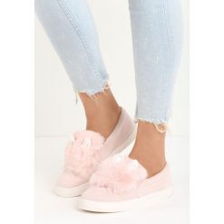 Jasnoróżowe Slip On Plushy. Czerwone trampki damskie slip on Born2be, z materiału. Za 49,99 zł.