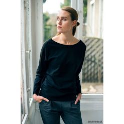 MINIMAL BLACK Bluzka Oversize. Czarne bluzki oversize Pakamera. Za 149,00 zł.