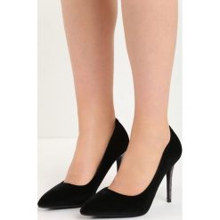 Czarne Szpilki Flirt. Czarne szpilki Born2be, z materiału. Za 39,99 zł.