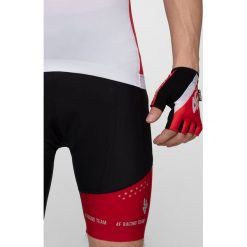 Spodenki rowerowe męskie RSM150 - czarny. Czerwone spodenki i szorty męskie 4f, s, w paski, z materiału. W wyprzedaży za 69,99 zł.