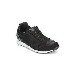Buty Ippon Vintage RUN VELVET. Czarne trampki i tenisówki damskie marki Ippon Vintage, bez wzorów, bez zapięcia. Za 455,20 zł.
