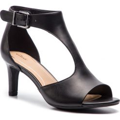 Sandały CLARKS - Laureti Star 261401734 Black Leather. Czarne klapki damskie Clarks, bez wzorów, ze skóry, bez obcasa, na obcasie. W wyprzedaży za 269,00 zł.
