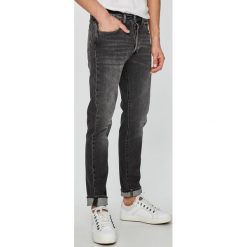 Levi's - Jeansy 501. Brązowe jeansy męskie regular Levi's®, z bawełny. W wyprzedaży za 259,90 zł.