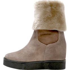 MA&LO Śniegowce softy ardesia. Szare buty zimowe damskie marki MA&LO, z gumy. W wyprzedaży za 455,60 zł.
