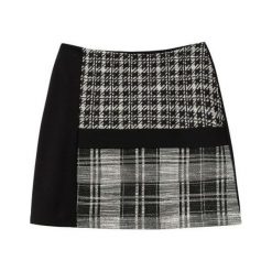 Desigual spódnica damska Fal Kape XL czarna. Czarne spódniczki damskie Desigual, xl, bez wzorów, mini. Za 299,00 zł.
