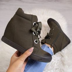 Sneakersy damskie na koturnie ocieplane khaki Vinceza - khaki. Brązowe sneakersy damskie Vinceza. Za 95,00 zł.