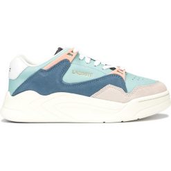 Lacoste Court Slam Tenisówki Niebieski Biały. Niebieskie trampki i tenisówki damskie Lacoste, bez wzorów, ze skóry, bez zapięcia. Za 516,95 zł.