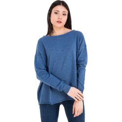 Swetry damskie: Sweter w kolorze niebieskim