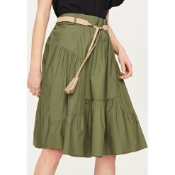 Rozkloszowana spódnica - Khaki. Brązowe spódniczki damskie Reserved, bez wzorów, rozkloszowane. Za 89,99 zł.